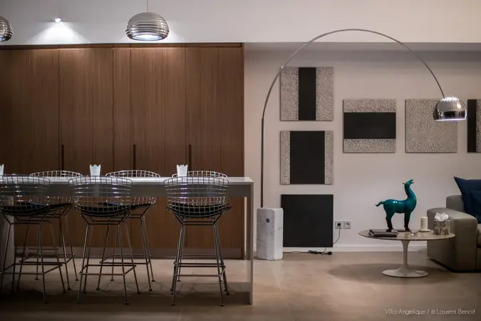 Angelique - Interior