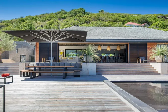 Villa Blackstone Exterior