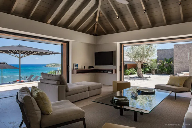 Villa Blackstone Interior