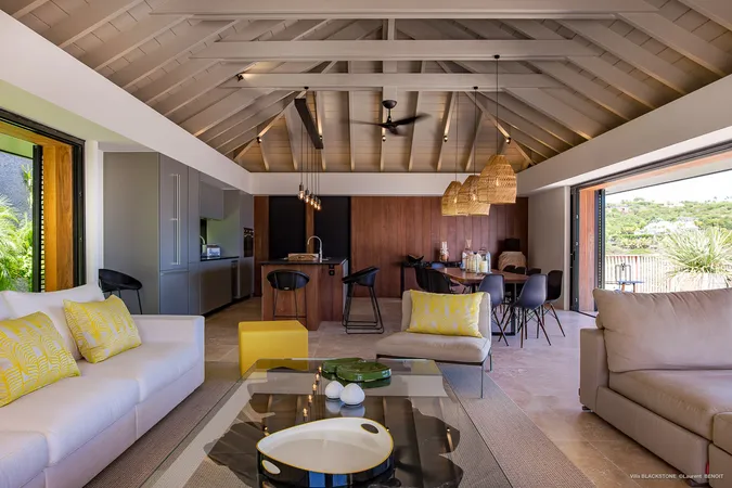 Blackstone - Interior
