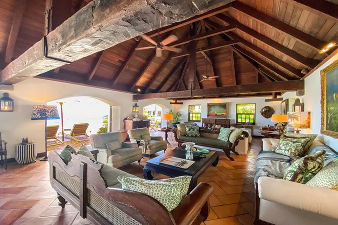 Chanticleer - Interior