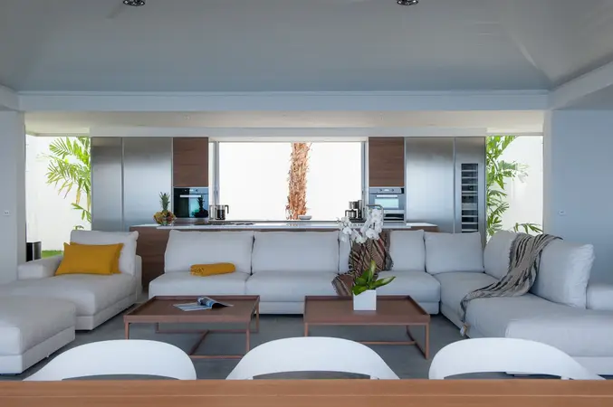 Ginger - Interior