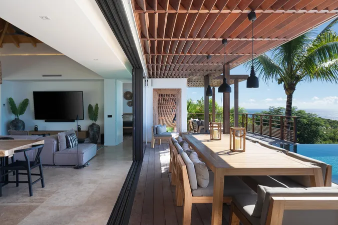 Gypsea - Interior