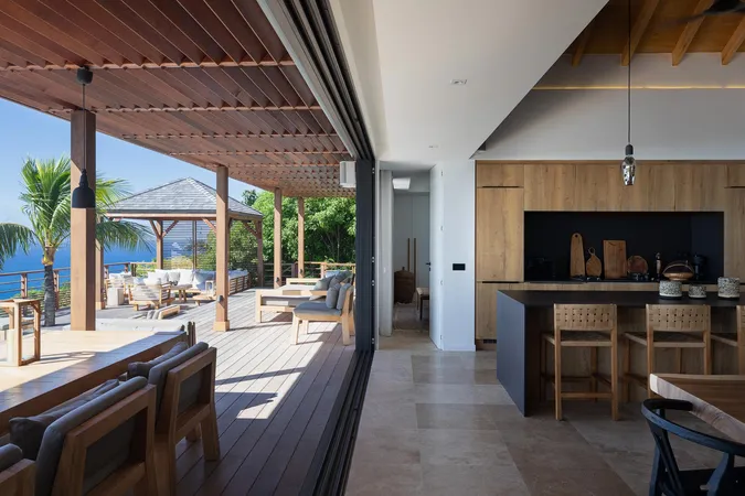 Gypsea - Interior