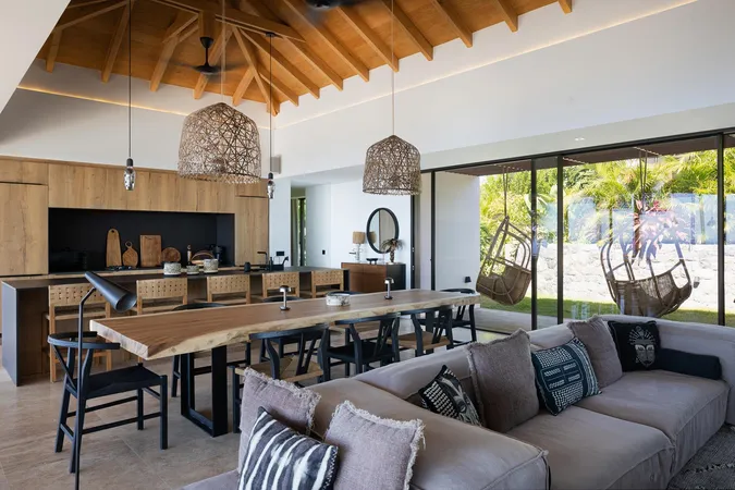 Gypsea - Interior