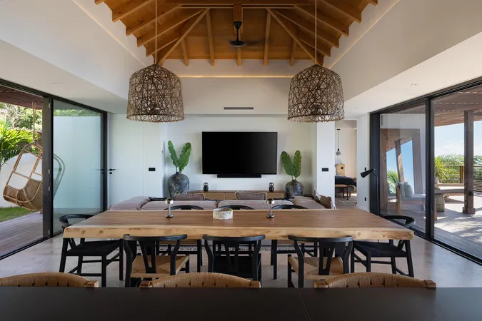 Gypsea - Interior