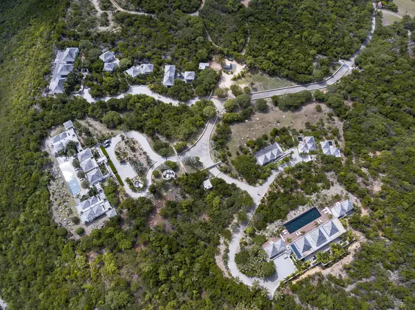 TROIS VILLAS DU DOMAINE PRIVÉ