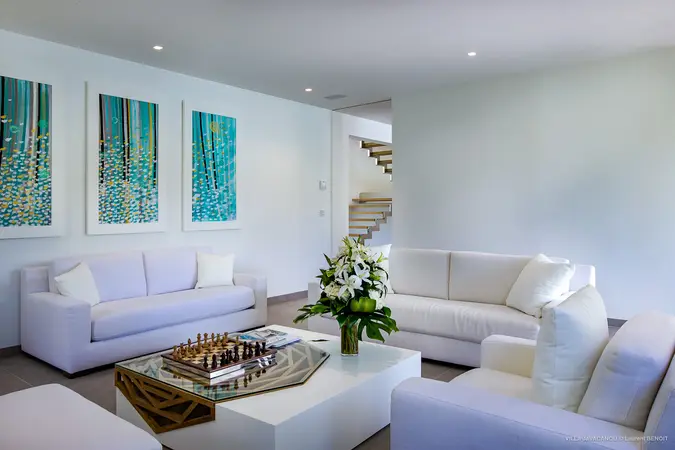 Villa Javacanou interior