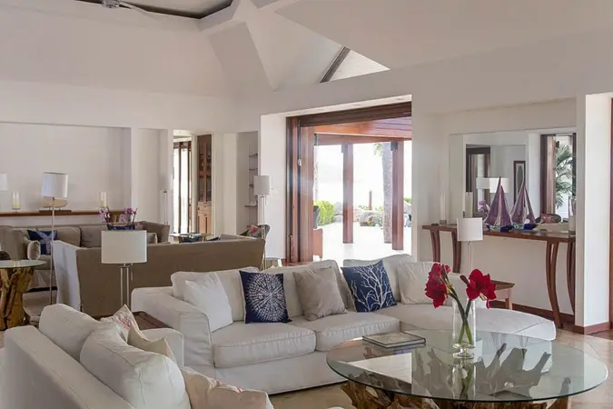 La Plage - Interior