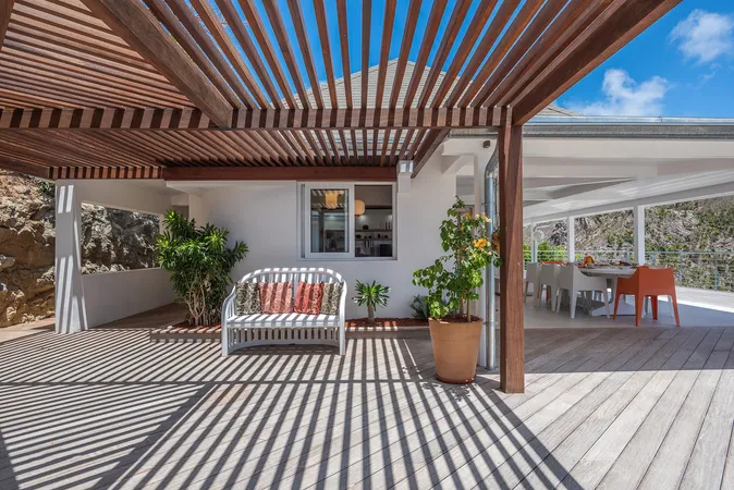 Large pergola