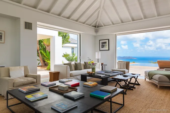 Villa Olive Interior