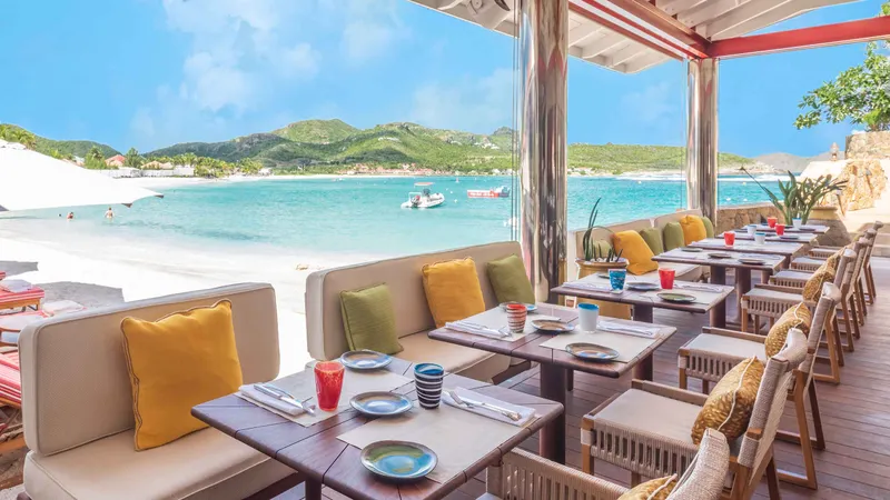 Réserver une table au Sand Bar
