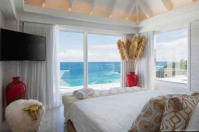 Villa Elle Bedrooms