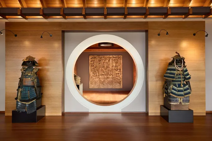 Jade - Interior