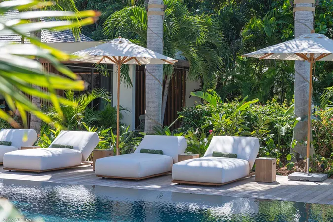 Palm Beach - Exterior
