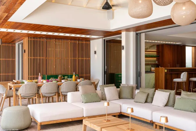 Palm Beach - Interior