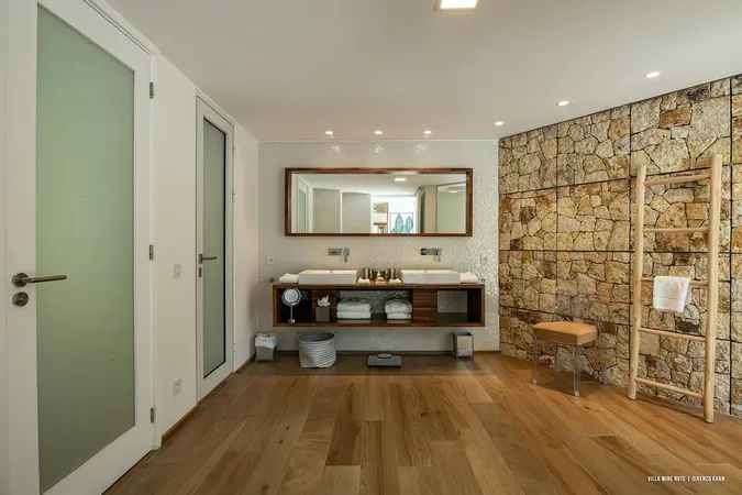 Wine Note - Bedrooms