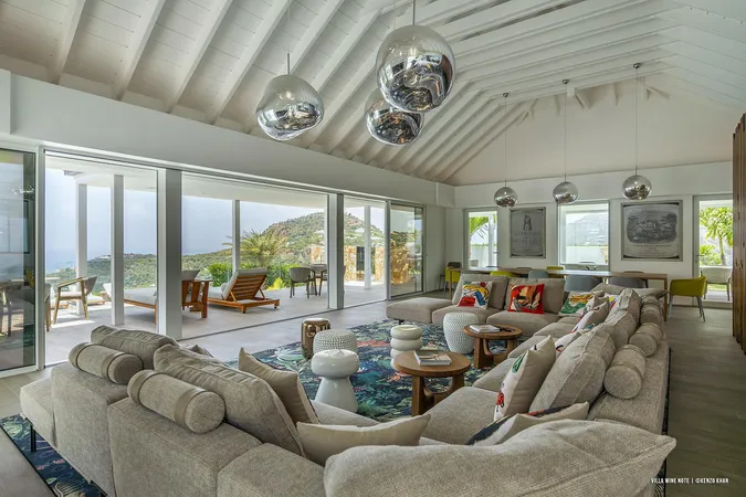 Villa Wine Note Interior