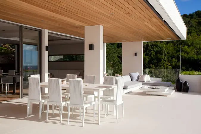 Vitti - Exterior