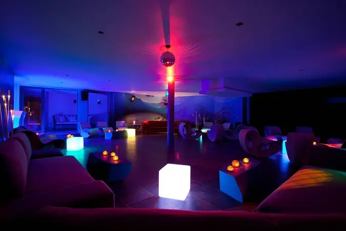 Vitti - Interior